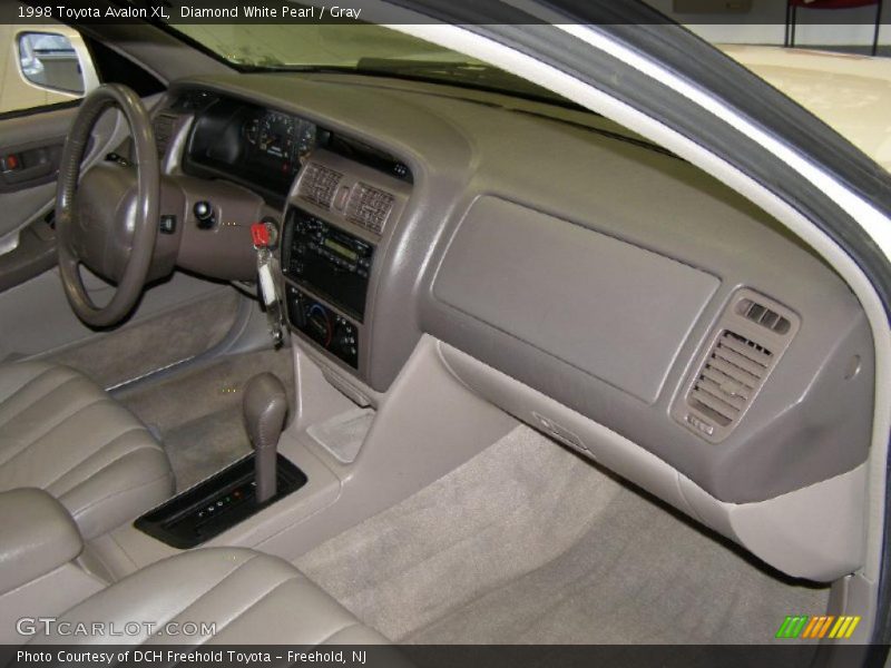 Diamond White Pearl / Gray 1998 Toyota Avalon XL