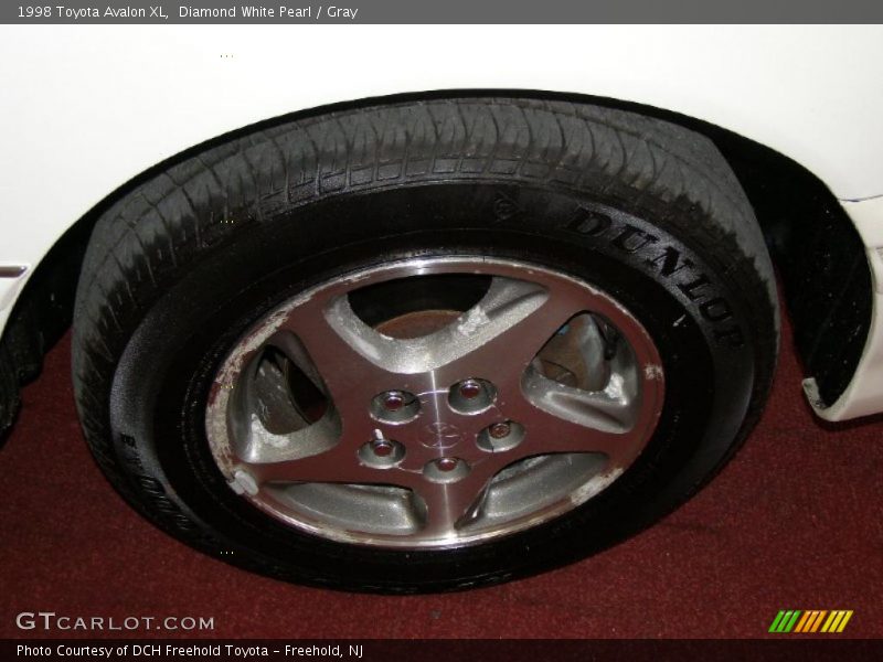 Diamond White Pearl / Gray 1998 Toyota Avalon XL