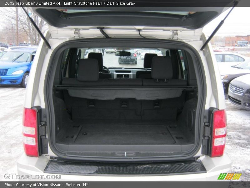  2009 Liberty Limited 4x4 Trunk
