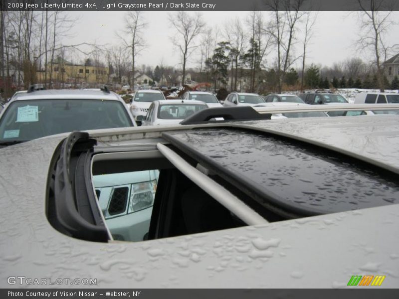 Light Graystone Pearl / Dark Slate Gray 2009 Jeep Liberty Limited 4x4