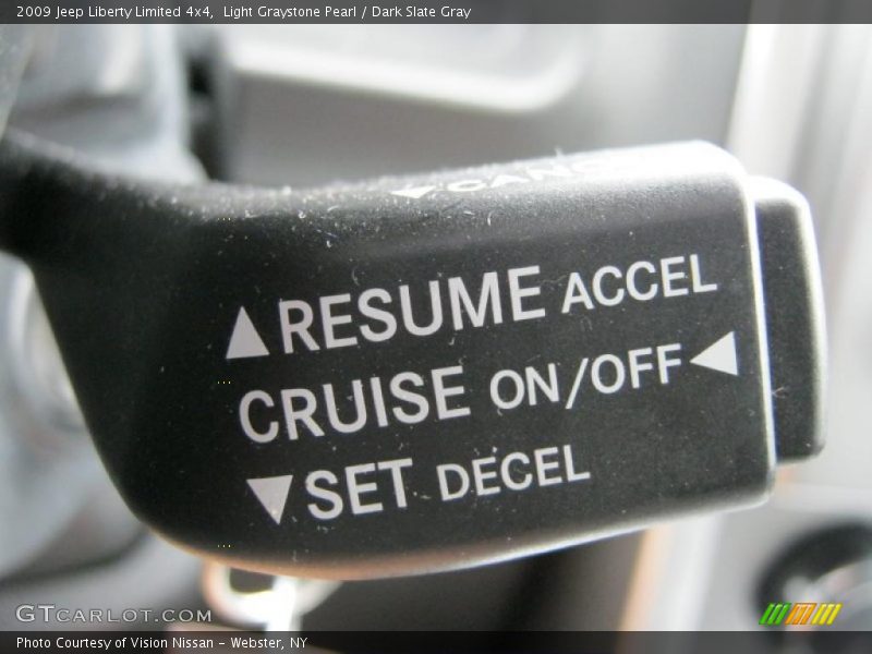 Light Graystone Pearl / Dark Slate Gray 2009 Jeep Liberty Limited 4x4