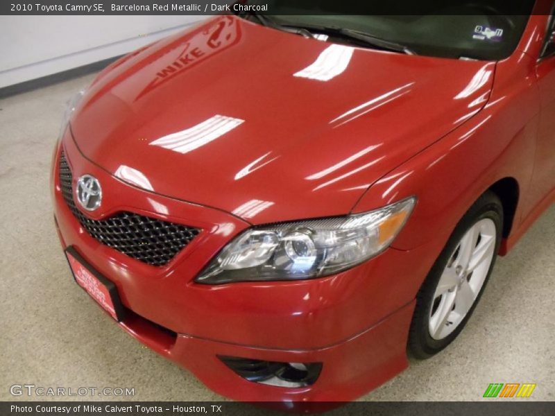 Barcelona Red Metallic / Dark Charcoal 2010 Toyota Camry SE