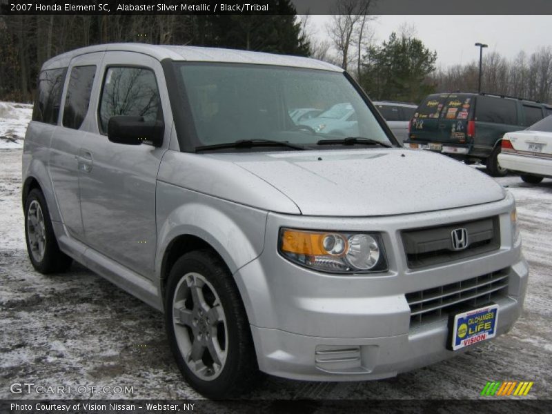 Front 3/4 View of 2007 Element SC