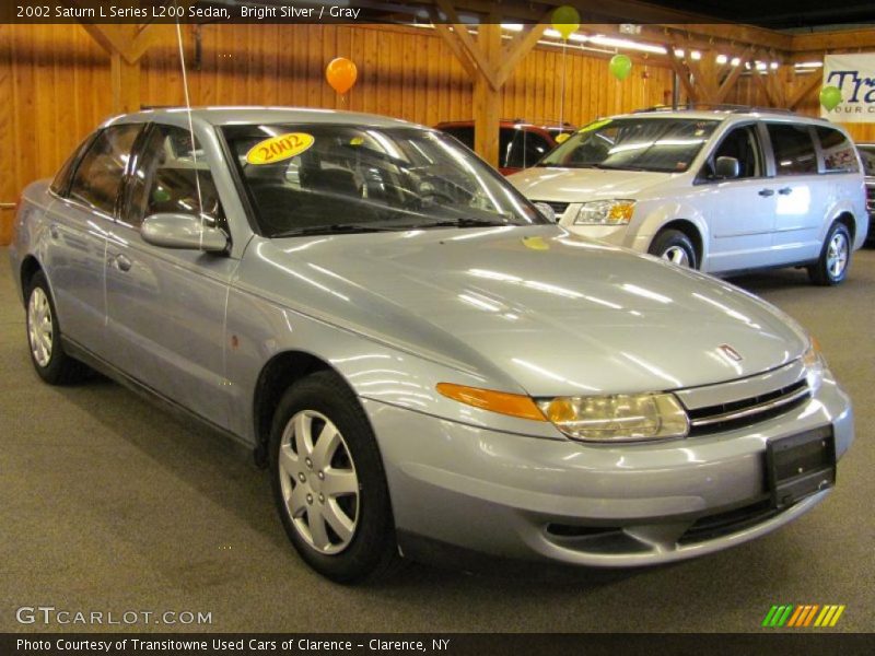 Bright Silver / Gray 2002 Saturn L Series L200 Sedan