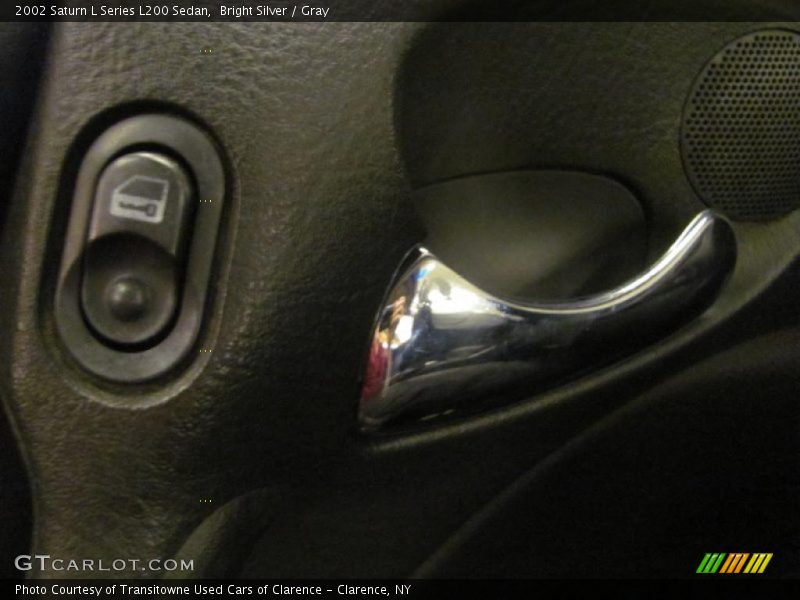 Bright Silver / Gray 2002 Saturn L Series L200 Sedan