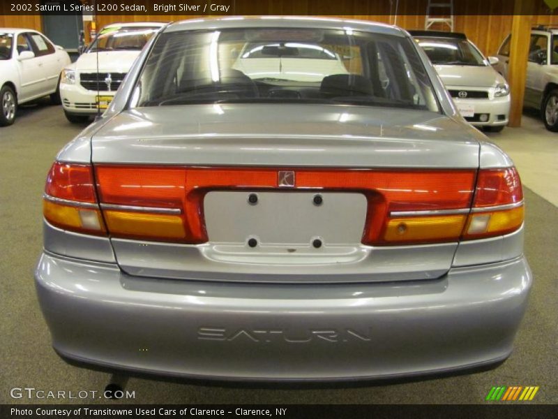 Bright Silver / Gray 2002 Saturn L Series L200 Sedan