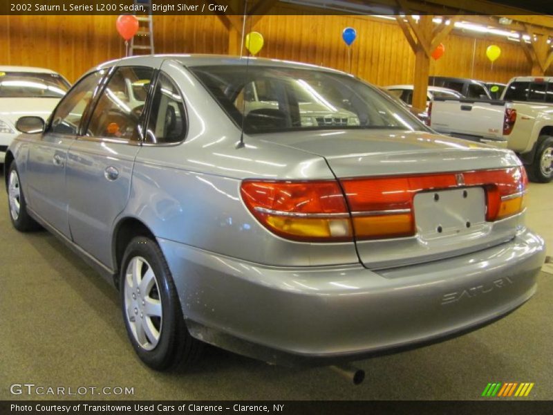 Bright Silver / Gray 2002 Saturn L Series L200 Sedan