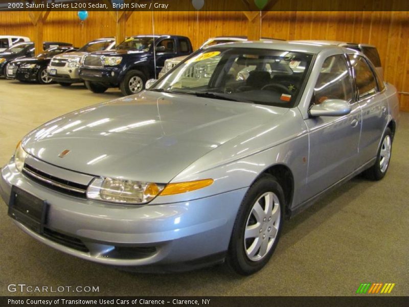Bright Silver / Gray 2002 Saturn L Series L200 Sedan