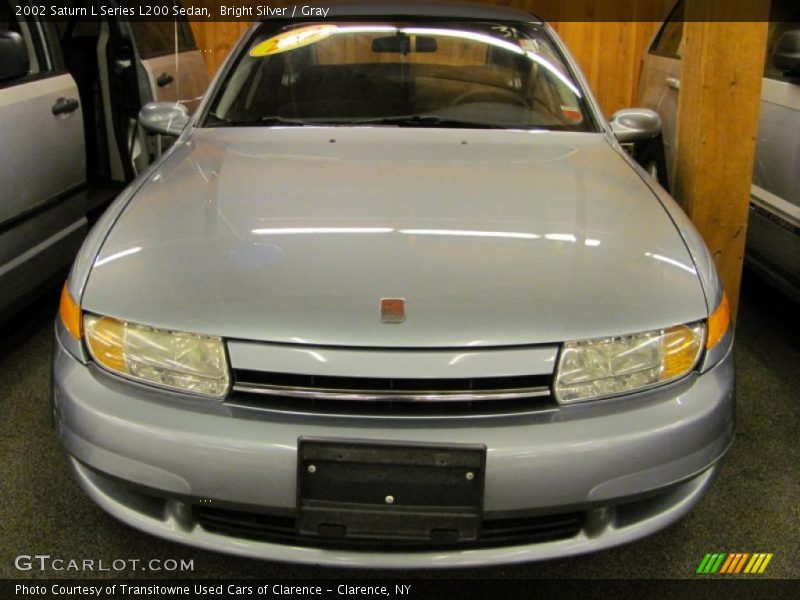 Bright Silver / Gray 2002 Saturn L Series L200 Sedan