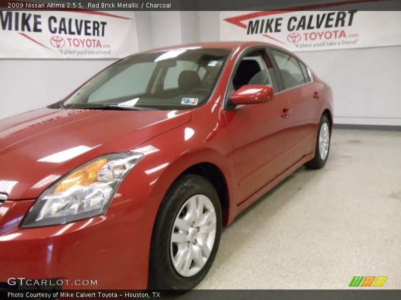 Red Brick Metallic / Charcoal 2009 Nissan Altima 2.5 S