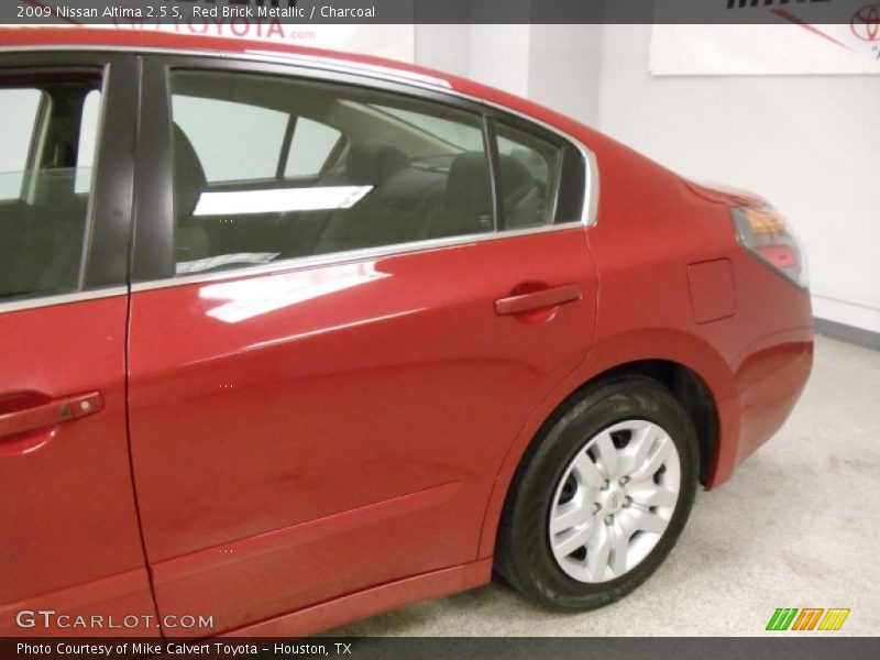 Red Brick Metallic / Charcoal 2009 Nissan Altima 2.5 S