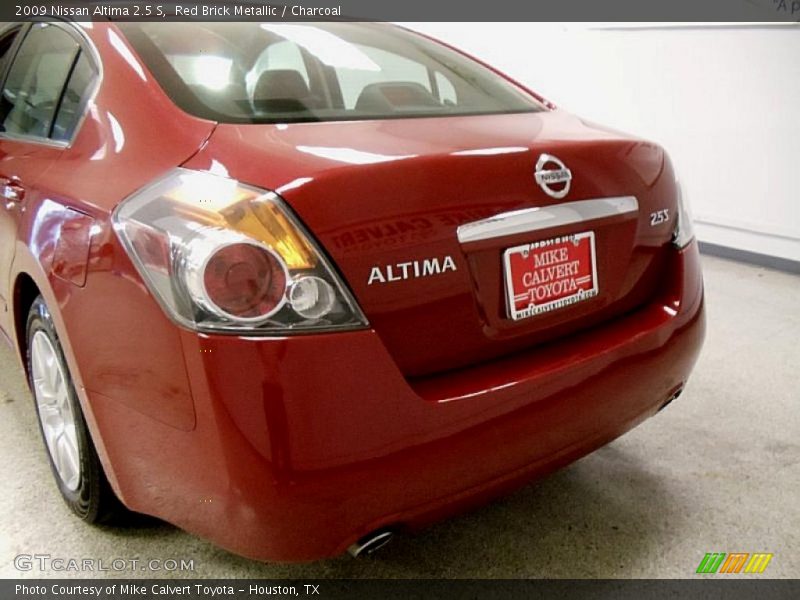 Red Brick Metallic / Charcoal 2009 Nissan Altima 2.5 S