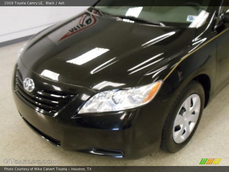 Black / Ash 2009 Toyota Camry LE
