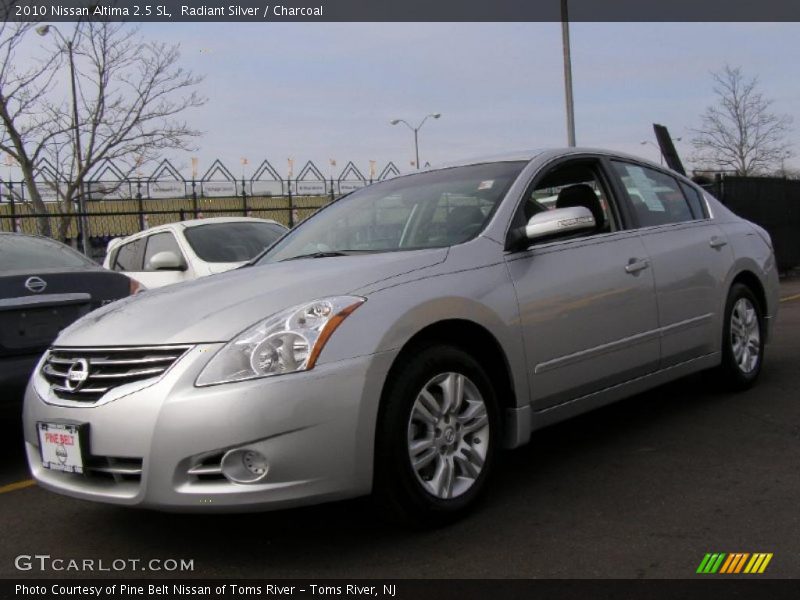 Radiant Silver / Charcoal 2010 Nissan Altima 2.5 SL