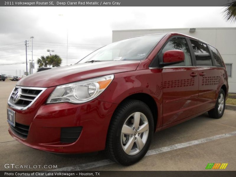 Deep Claret Red Metallic / Aero Gray 2011 Volkswagen Routan SE