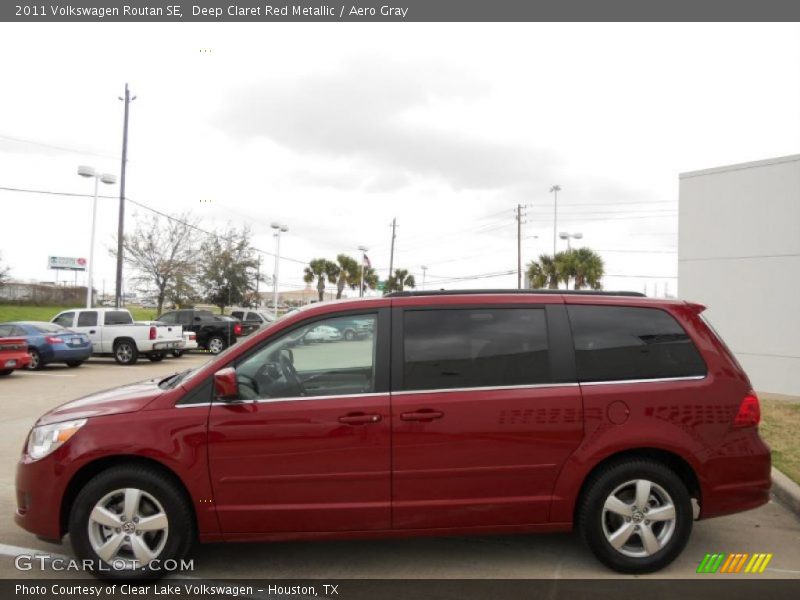 Deep Claret Red Metallic / Aero Gray 2011 Volkswagen Routan SE