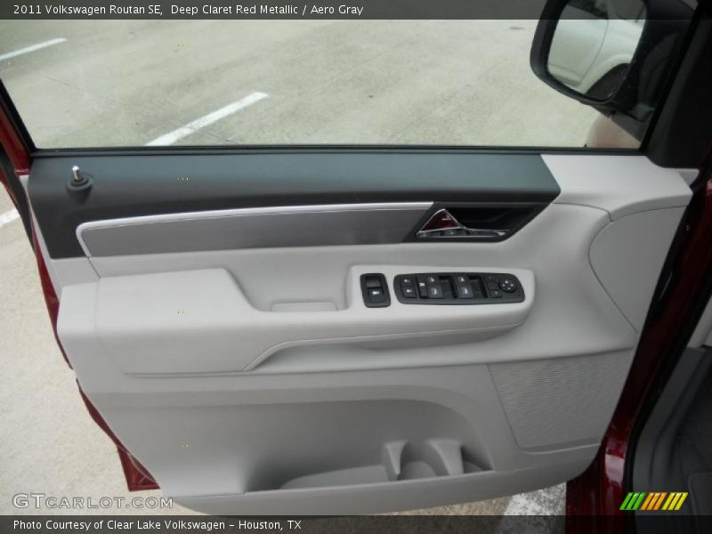 Deep Claret Red Metallic / Aero Gray 2011 Volkswagen Routan SE