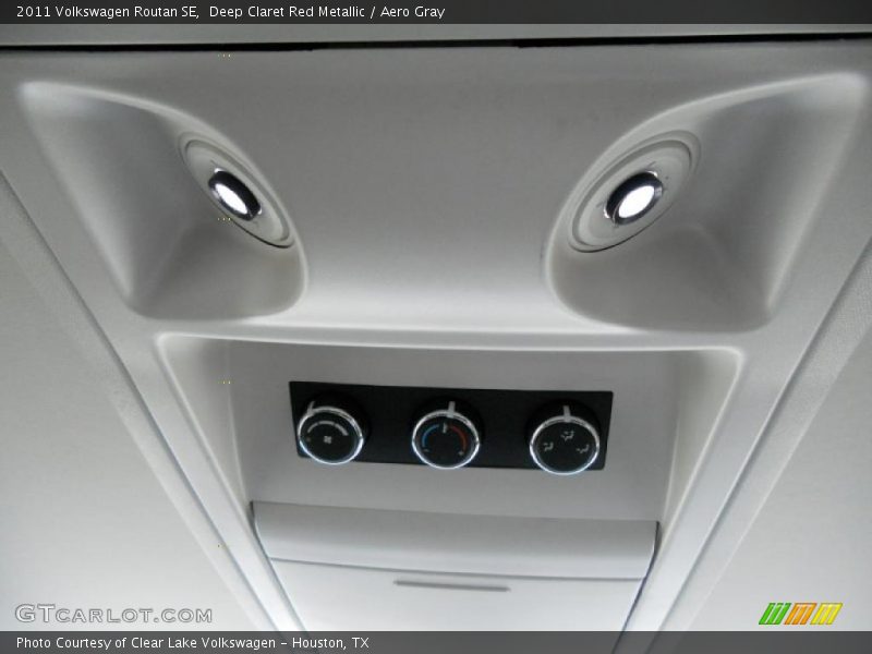 Deep Claret Red Metallic / Aero Gray 2011 Volkswagen Routan SE