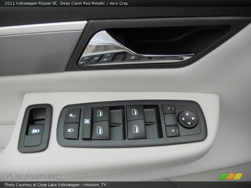 Deep Claret Red Metallic / Aero Gray 2011 Volkswagen Routan SE