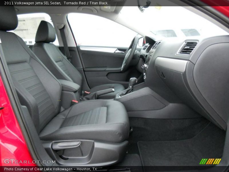 Tornado Red / Titan Black 2011 Volkswagen Jetta SEL Sedan