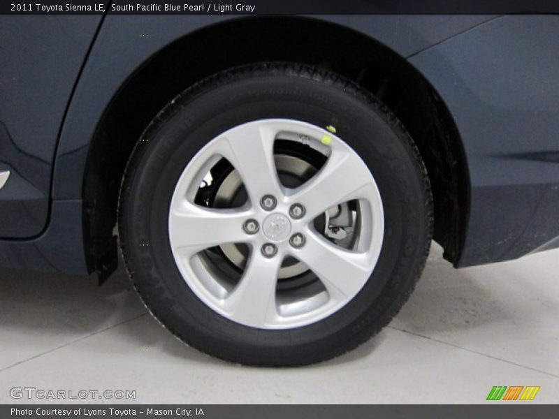 South Pacific Blue Pearl / Light Gray 2011 Toyota Sienna LE