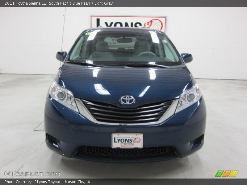 South Pacific Blue Pearl / Light Gray 2011 Toyota Sienna LE