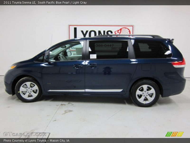 South Pacific Blue Pearl / Light Gray 2011 Toyota Sienna LE