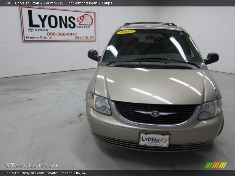 Light Almond Pearl / Taupe 2003 Chrysler Town & Country EX