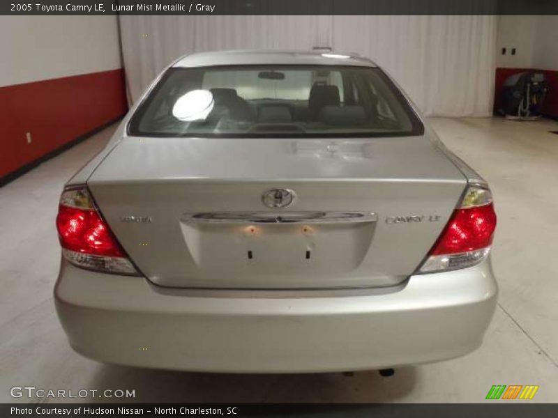 Lunar Mist Metallic / Gray 2005 Toyota Camry LE