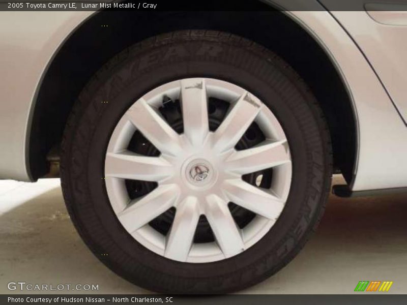 Lunar Mist Metallic / Gray 2005 Toyota Camry LE