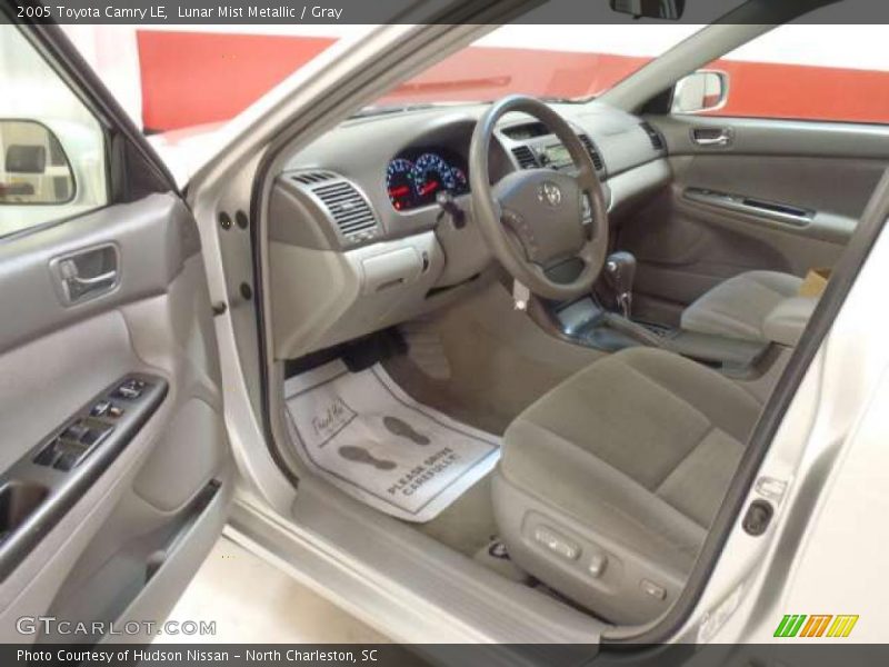 Lunar Mist Metallic / Gray 2005 Toyota Camry LE