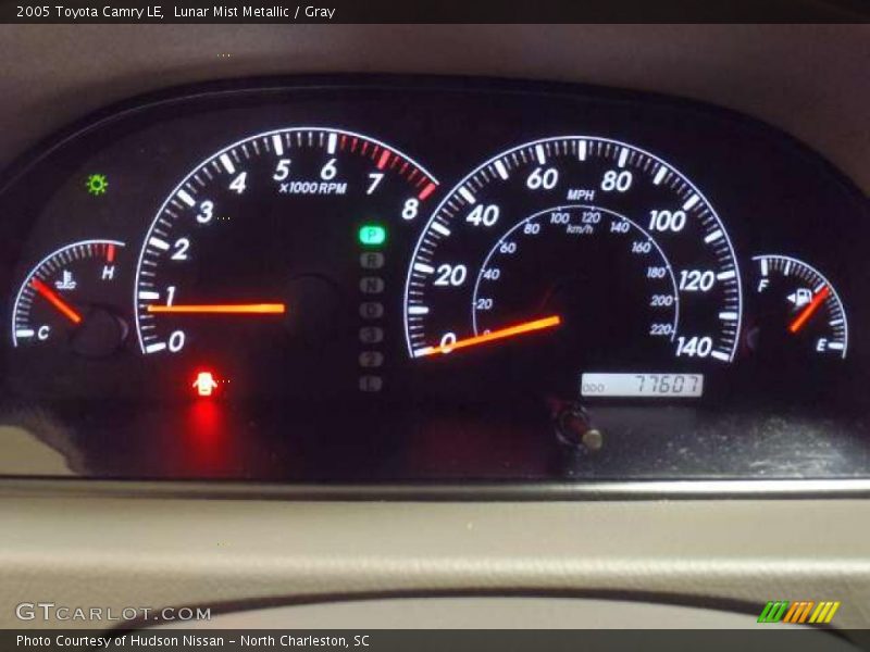 Lunar Mist Metallic / Gray 2005 Toyota Camry LE