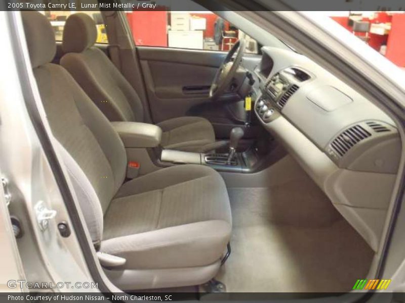 Lunar Mist Metallic / Gray 2005 Toyota Camry LE
