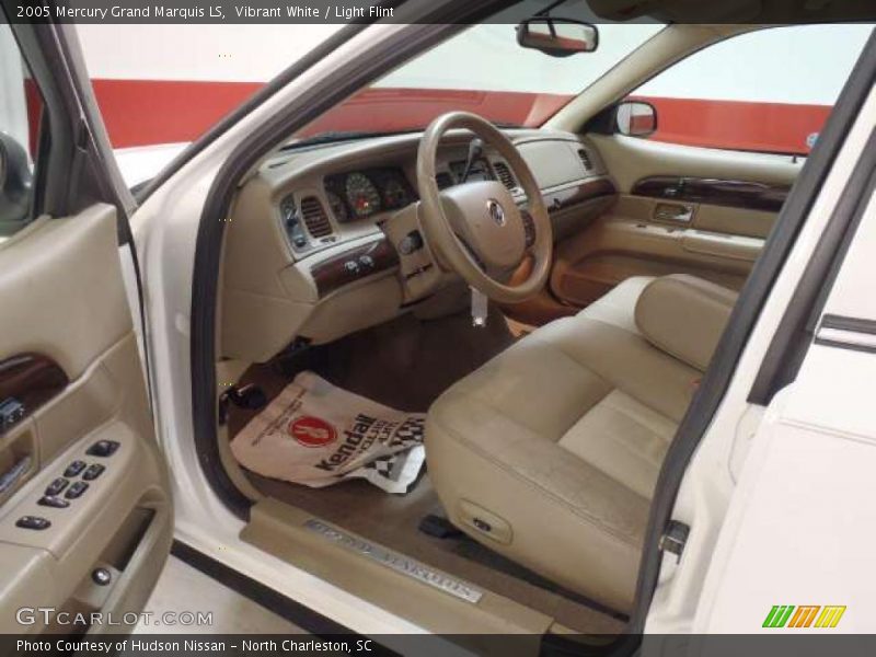 Vibrant White / Light Flint 2005 Mercury Grand Marquis LS