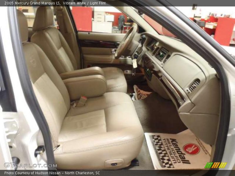 Vibrant White / Light Flint 2005 Mercury Grand Marquis LS