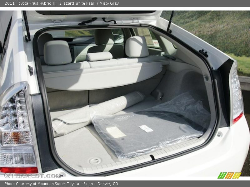 Blizzard White Pearl / Misty Gray 2011 Toyota Prius Hybrid III