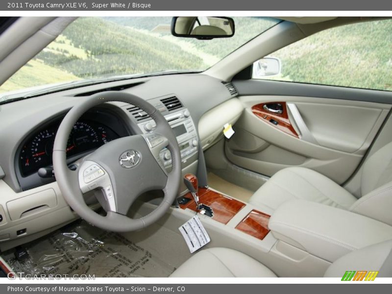 Super White / Bisque 2011 Toyota Camry XLE V6