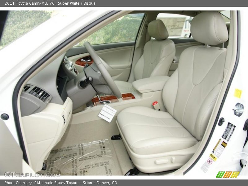 Super White / Bisque 2011 Toyota Camry XLE V6