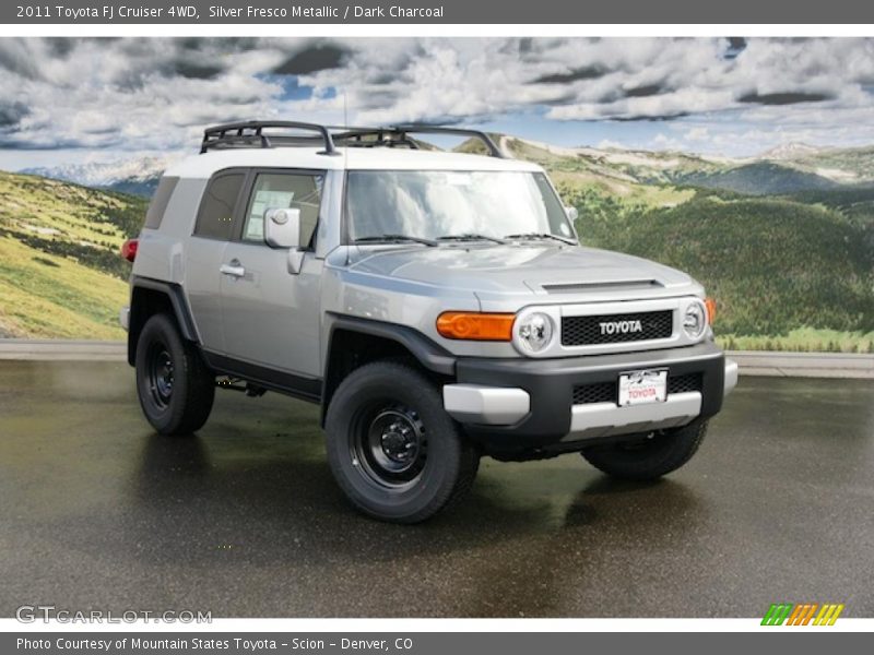 Front 3/4 View of 2011 FJ Cruiser 4WD