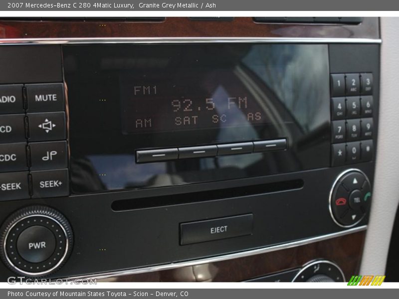 Controls of 2007 C 280 4Matic Luxury