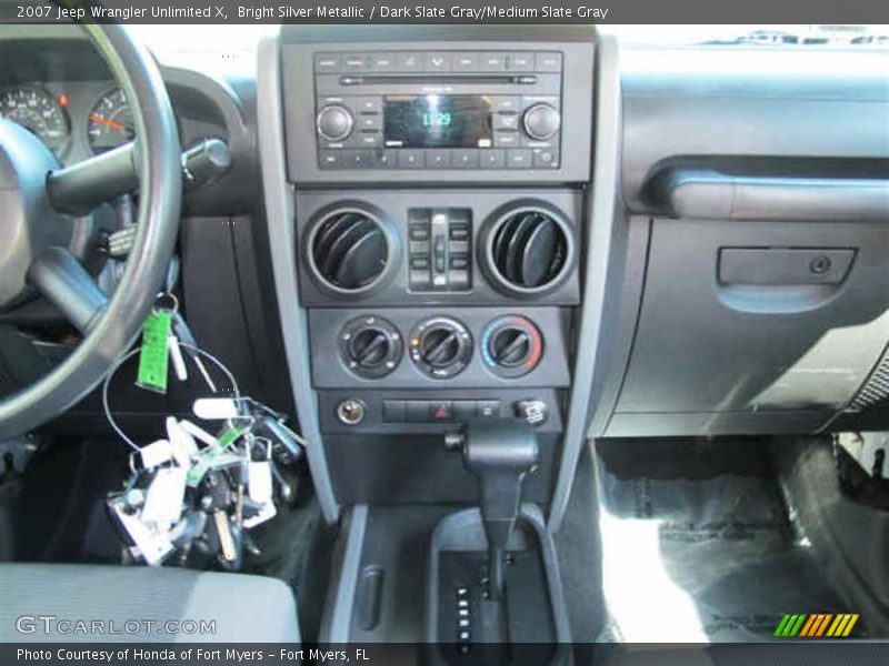 Bright Silver Metallic / Dark Slate Gray/Medium Slate Gray 2007 Jeep Wrangler Unlimited X