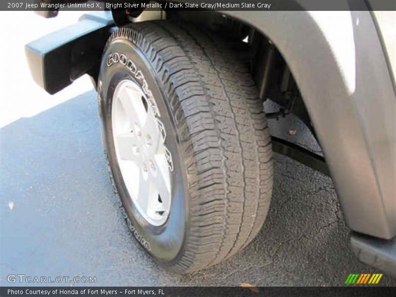 Bright Silver Metallic / Dark Slate Gray/Medium Slate Gray 2007 Jeep Wrangler Unlimited X
