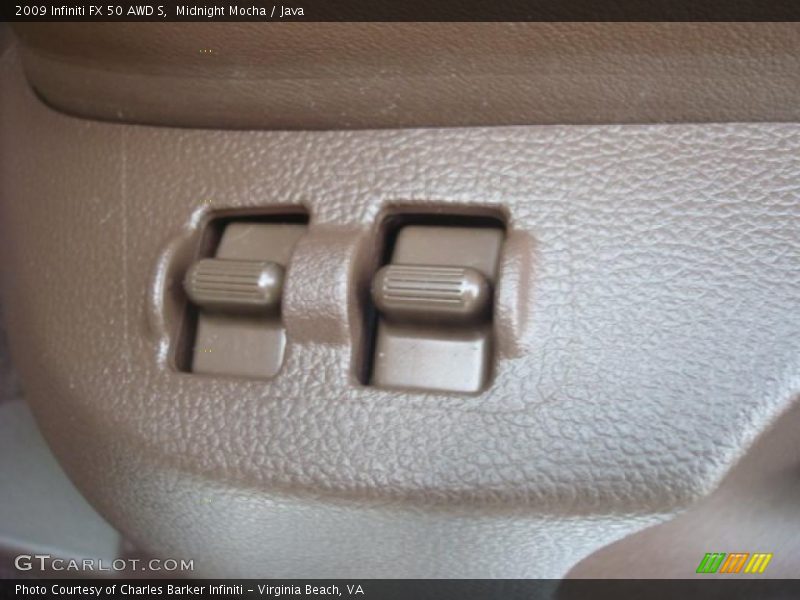Controls of 2009 FX 50 AWD S