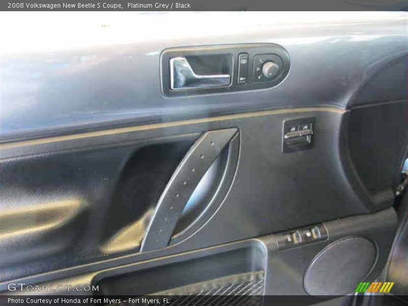 Platinum Grey / Black 2008 Volkswagen New Beetle S Coupe