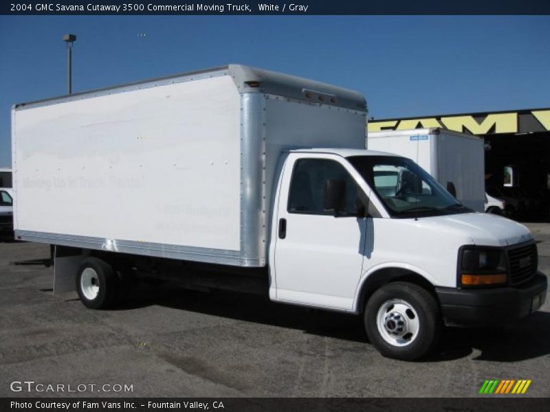 White / Gray 2004 GMC Savana Cutaway 3500 Commercial Moving Truck