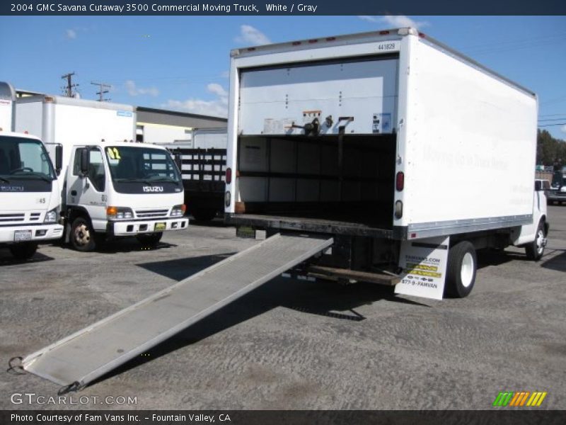 White / Gray 2004 GMC Savana Cutaway 3500 Commercial Moving Truck