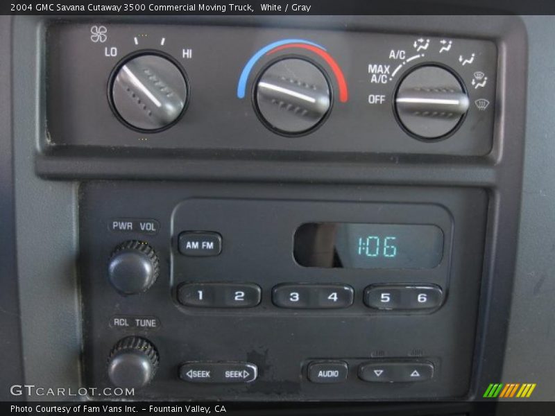 White / Gray 2004 GMC Savana Cutaway 3500 Commercial Moving Truck