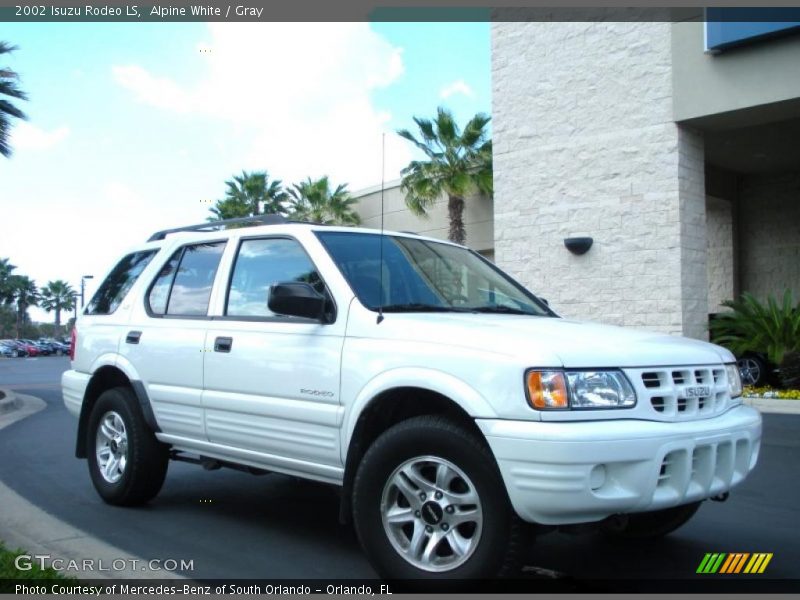 Alpine White / Gray 2002 Isuzu Rodeo LS