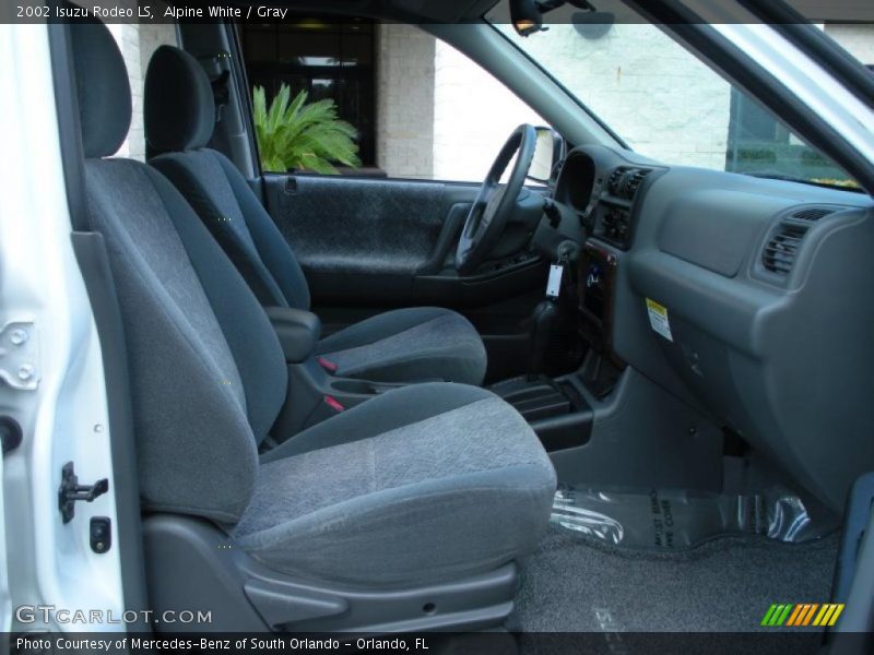 Alpine White / Gray 2002 Isuzu Rodeo LS