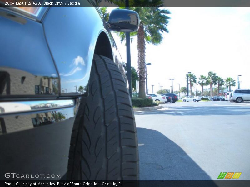 Black Onyx / Saddle 2004 Lexus LS 430